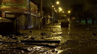 Aluvión provoca graves inundaciones en Quito [upl. by Bennink]