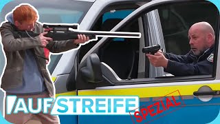 quotWaffe runterquot Mann mit GEWEHR eröffnet das Feuer  Auf Streife  SAT1 [upl. by Nitsew]