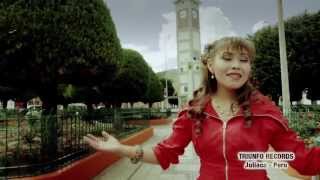 Yarita Lizeth  Madrecita video oficial [upl. by Adabel935]