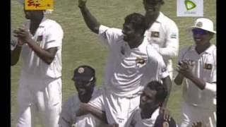 Muttiah Muralitharans 800th wicket of his final Test match [upl. by Leta]