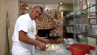 The Making of an Authentic Neapolitan Pizza Margherita  Il Pizzaiolo del Presidente [upl. by Tybi]